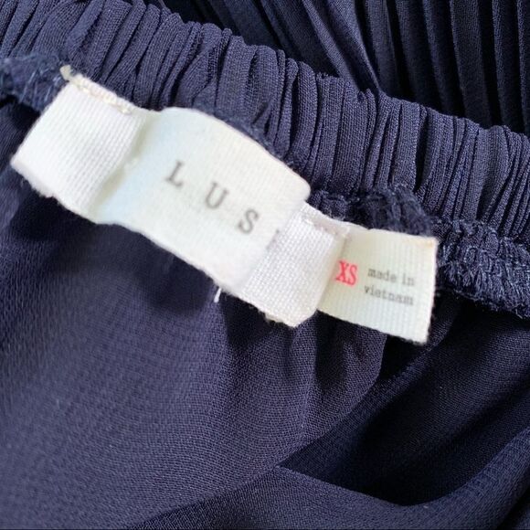 Lush accordion off the shoulder top - Picture 4 of 6